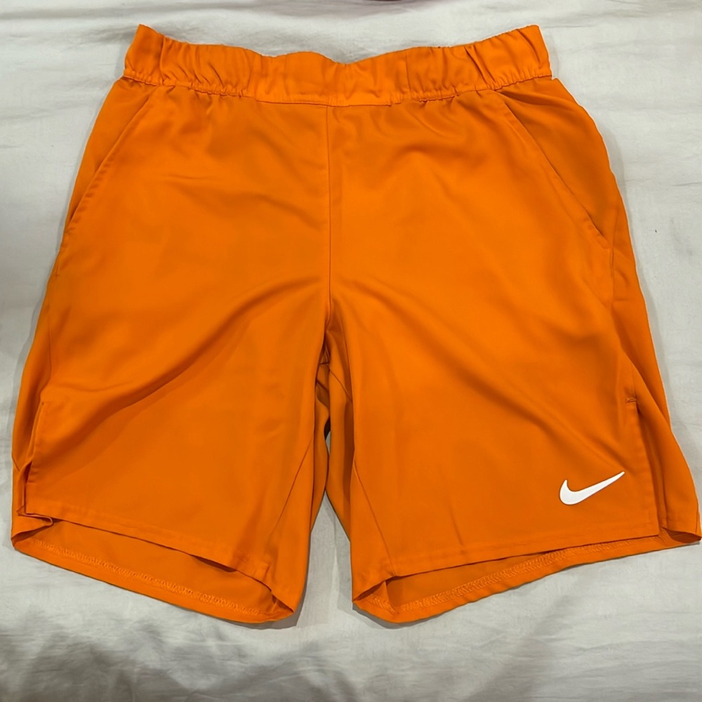 Nike Victory Tennis Men’s Shorts Orange size medium